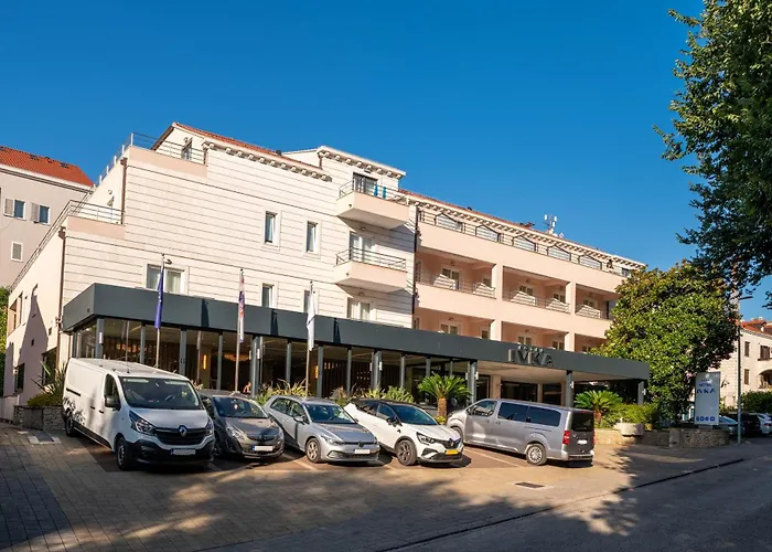 Hotels Close to Airport Ivka