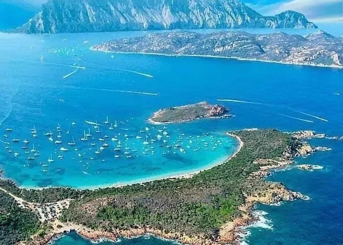 Al Faro, Spiaggia La Cinta, San Teodoro