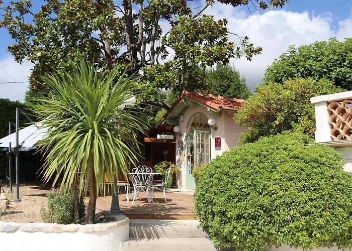  La Villa Roseraie