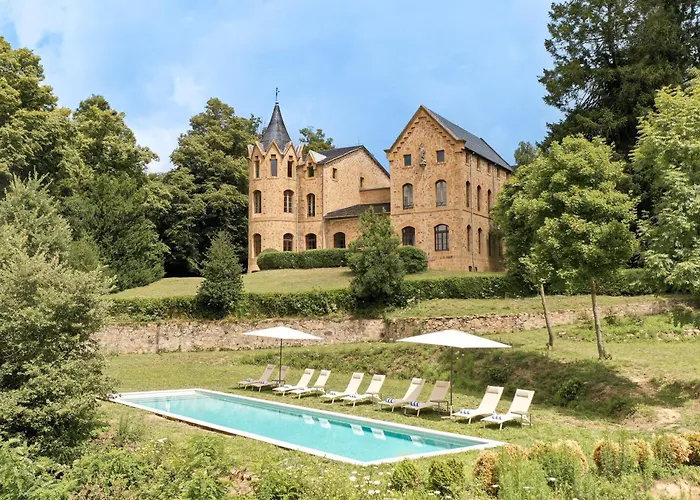 Chalet: Majordoms - Castell De Villavecchia - 20 Pax