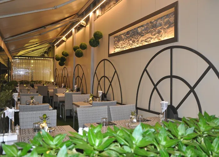 Cavour 30TRE - Hotel Moderno