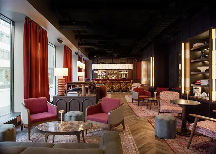 Radisson RED City Centre
