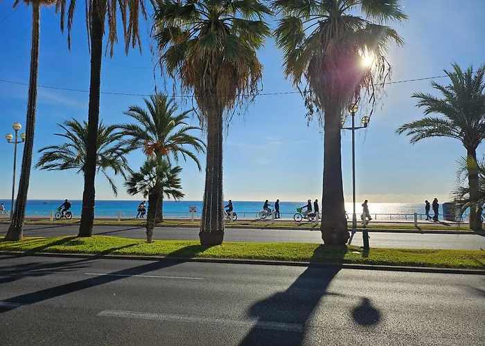 Flots D'Azur Promenade Des Anglais
