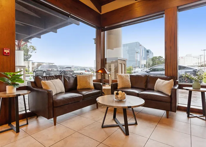 Central hotel: Vagabond Inn Executive Sfo