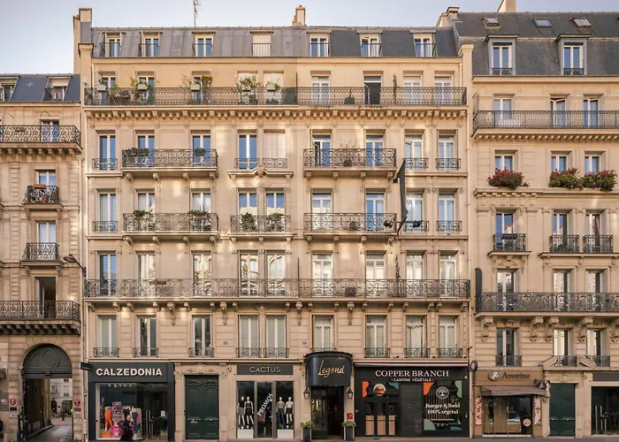 Luxury hotel only: Legend Hotel Paris