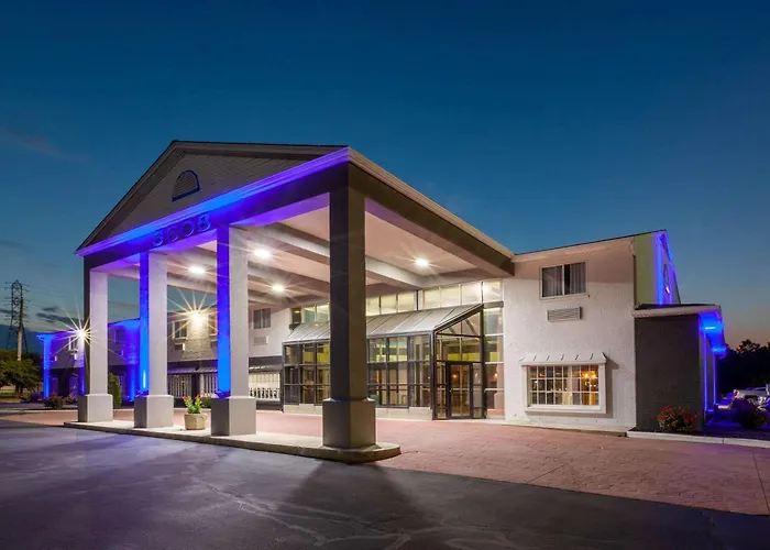 Hotel suites Days Inn By Wyndham Sandusky Cedar Point