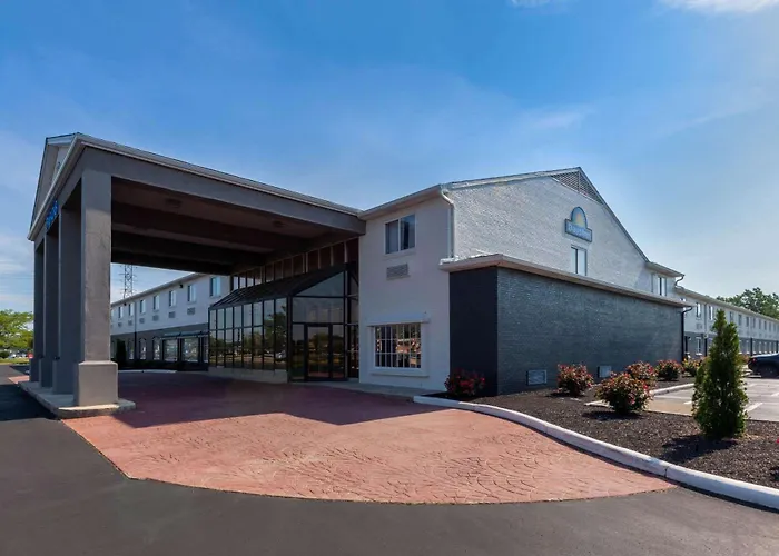 Hotel suites Days Inn By Wyndham Sandusky Cedar Point
