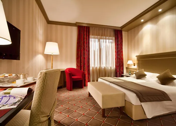 Family Friendly Hotels De La Paix