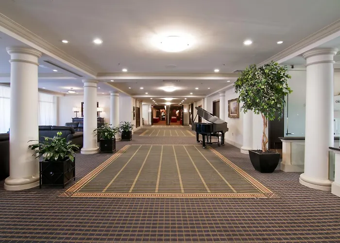 Romantic hotel: Chateau Lacombe Hotel