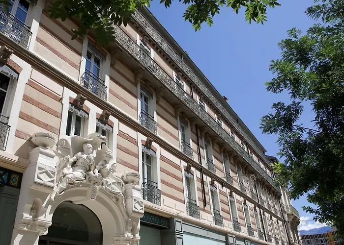 Pet Friendly hotel: Le Grand Hotel Grenoble, BW Premier Collection By Best Western