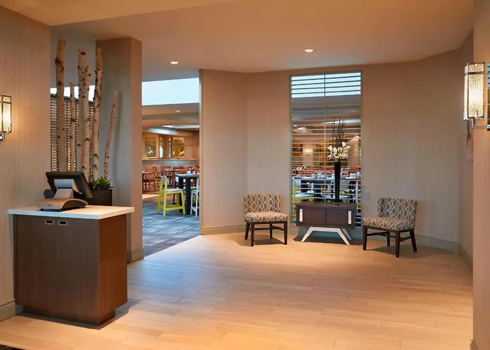 Delta s By Marriott Airport & Conference Centre