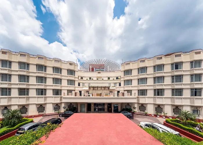 In Luxury hotels Howard Plaza The Fern, Agra