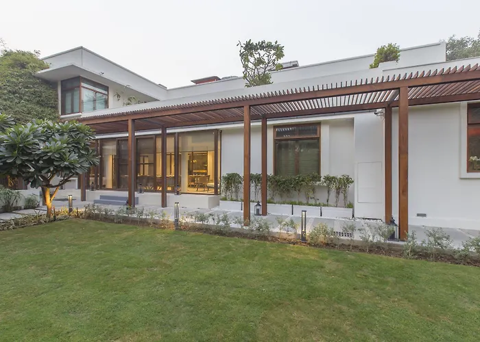 Manor - New Delhi