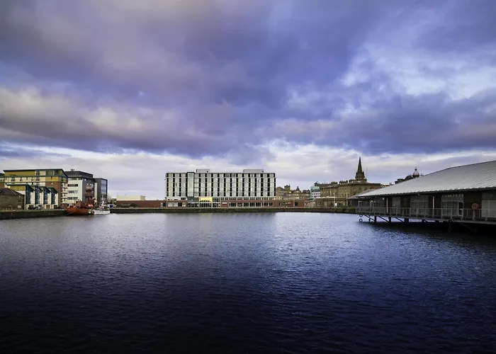Apex City Quay & Spa