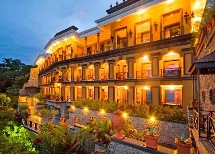  Villa Caletas