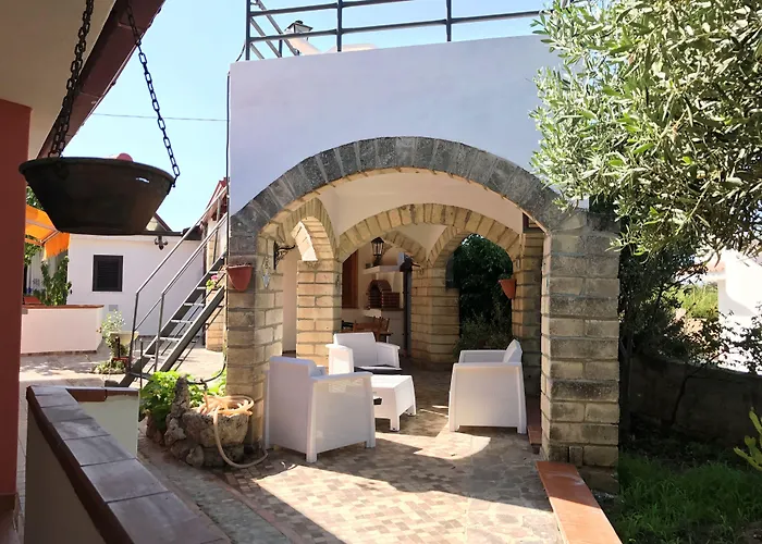 Hotel with Tennis: Hotel Village Eden