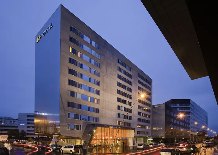 Hôtel pour familles: Novotel Suites Lille Europe