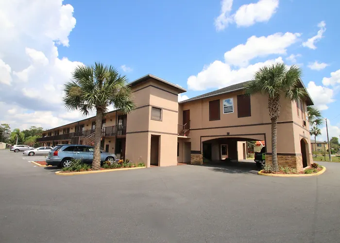 Days Inn By Wyndham West