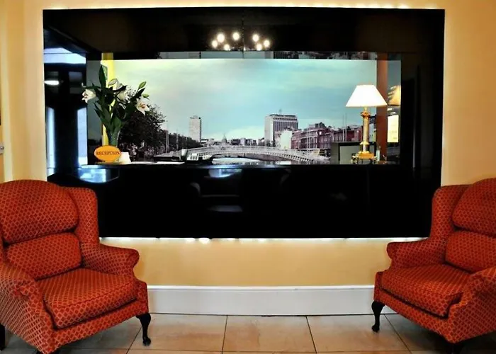 Hotel: Maple Hotel