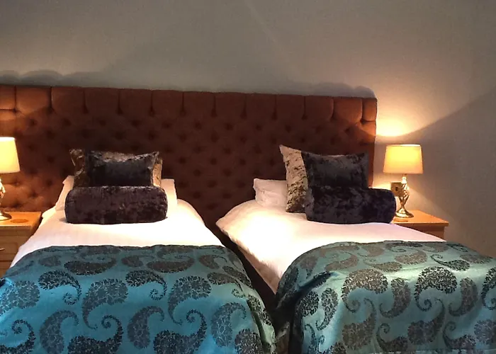 Villa: Bartle Hall Hotel