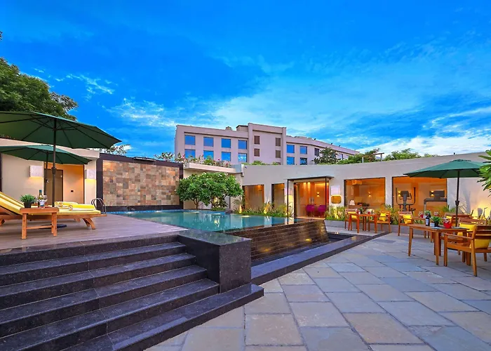 Royale Sarovar Portico Agra