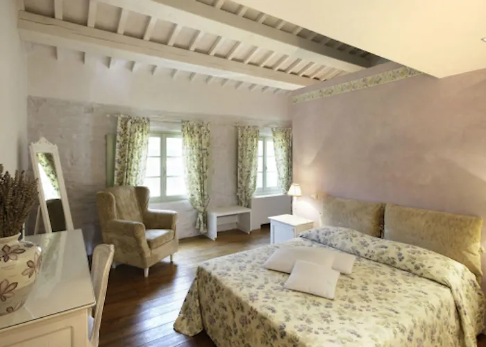 Tenuta Santi Giacomo E Filippo