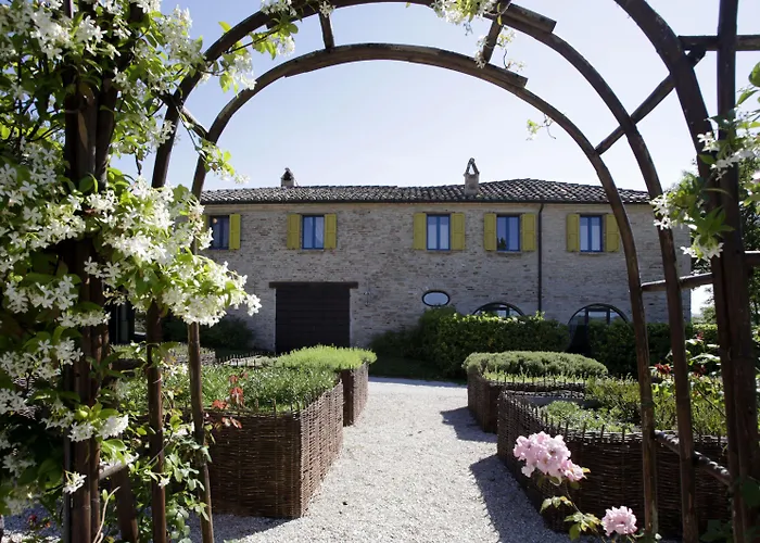 Tenuta Santi Giacomo E Filippo
