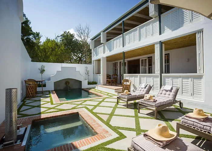 Akademie Street Boutique Hotel