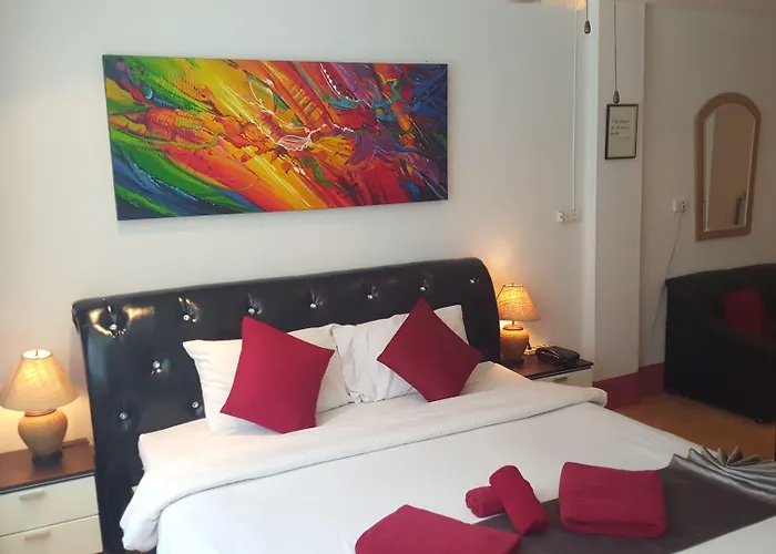  Aquarius Gay Guesthouse & Sauna