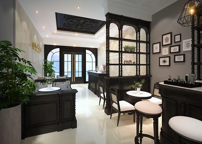 Strandhotel: Bay Luxury - Hanoi Graceful Hotel 21 Hang Phen