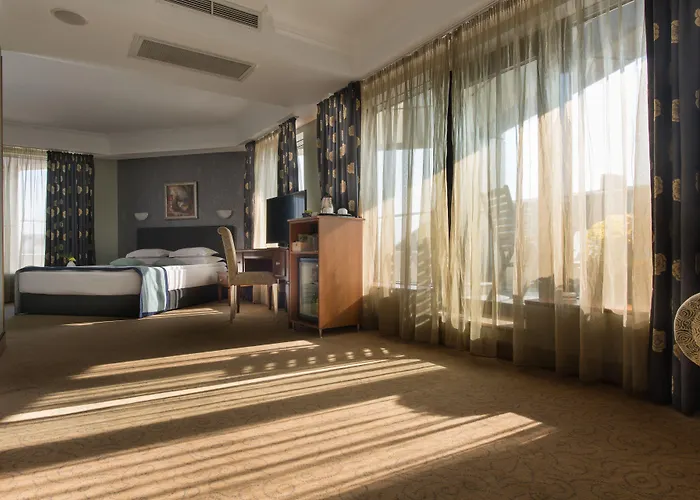  Rosslyn Thracia Sofia