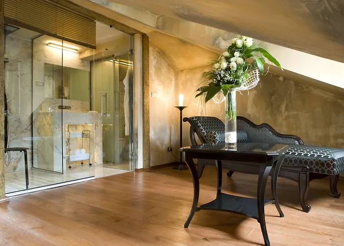  Boutique Astoria