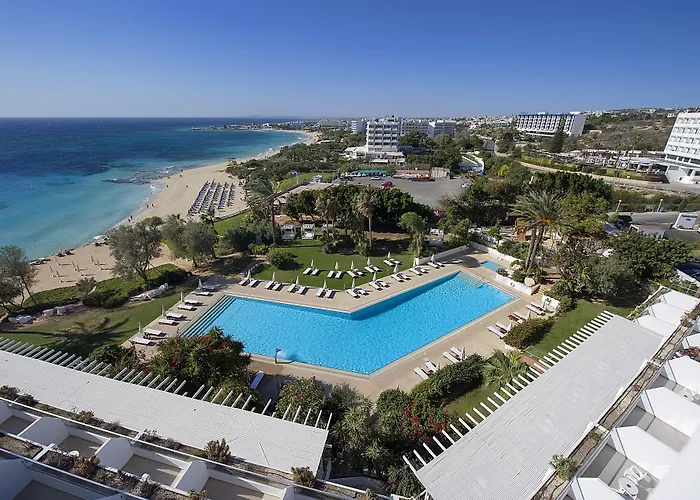 Hotel con tennis: Grecian Sands Hotel