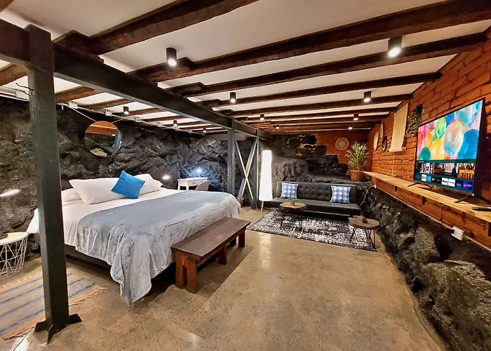 Maki Suites Ex Da Vinci