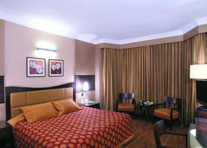 The Retreat Hotel & Convention Centre