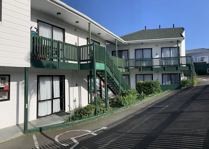 Motel: Adelaide Motel