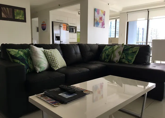Hotels with tennis Surfers Century Oceanside Apartments