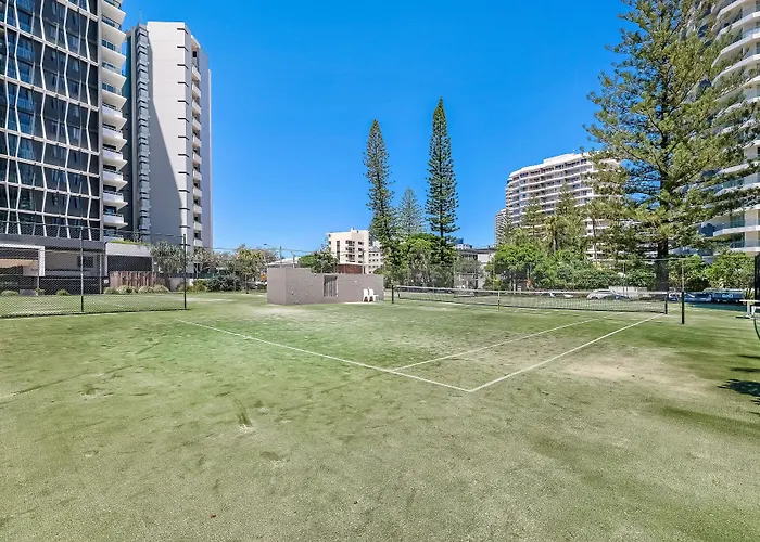 Hotels with tennis Surfers Century Oceanside Apartments