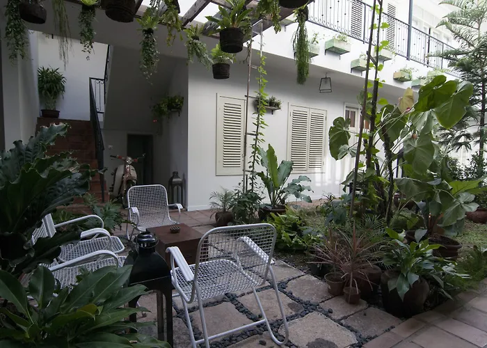 Hotel 3 estrelas: Brown Feather Batu Belig