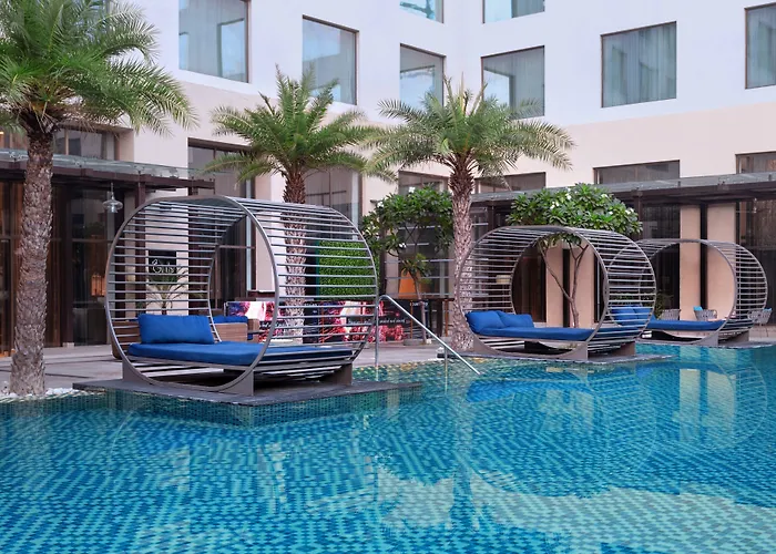Hotels with tennis Courtyard By Marriott Agra