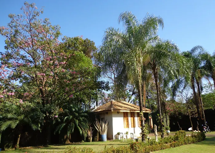 Hotel Pousada Chalé das Flores