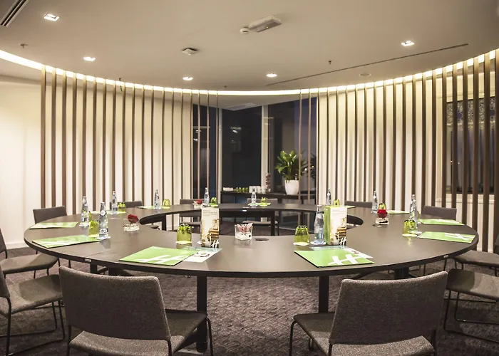 Resort: Holiday Inn Algiers - Cheraga Tower By Ihg