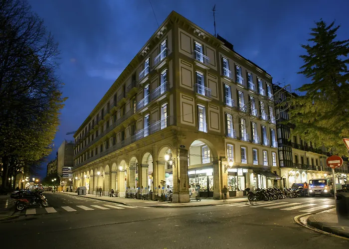 Familiehotel: Legazpi Doce Rooms & Suites