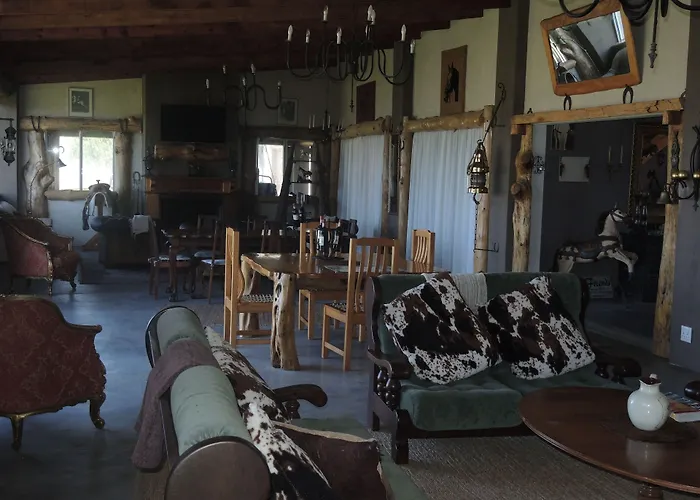 Tniqua Stable Inn