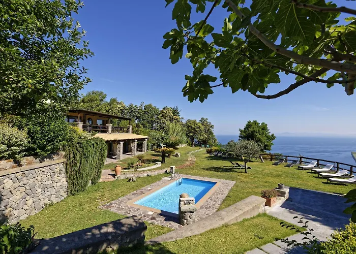 Villa: Agriturismo Pera Di Basso