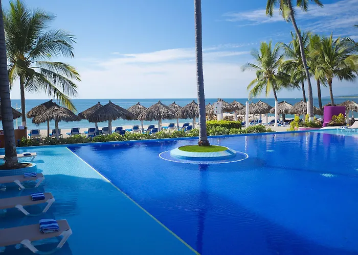 Resort: Crown Paradise Club Puerto Vallarta All Inclusive