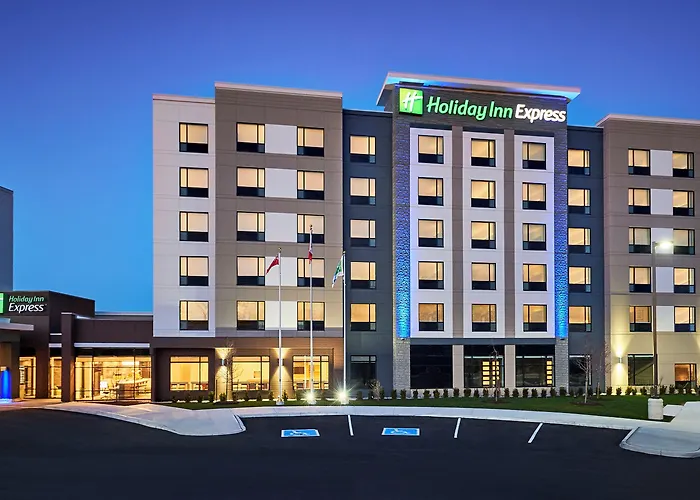 Beach hotel: Holiday Inn Express Niagara-On-The-Lake By Ihg