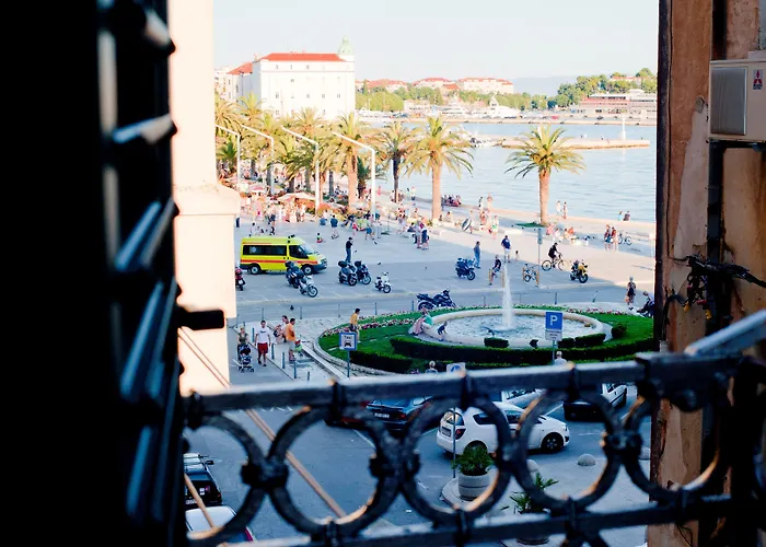 Luxe hotel: Riva Luxury Rooms