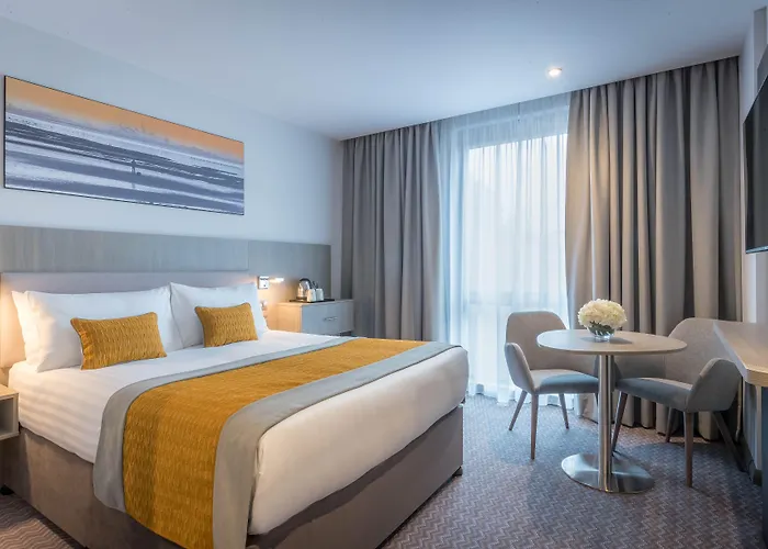 Hotels Close to Airport Maldron Newcastle