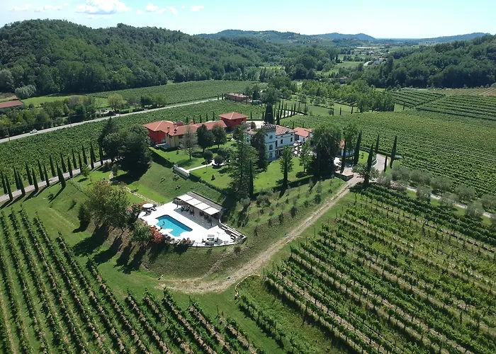 Il Roncal Wine Resort - for Wine Lovers